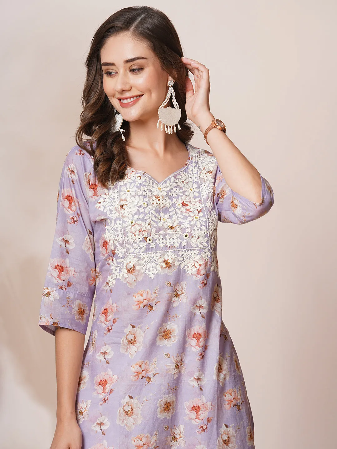 Chikankari Embroidered & English Floral Printed Straight Fit Kurta - Lavender