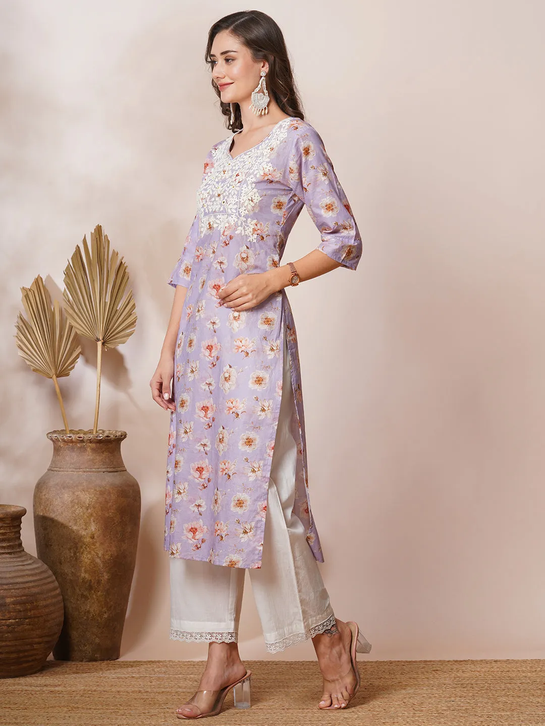 Chikankari Embroidered & English Floral Printed Straight Fit Kurta - Lavender