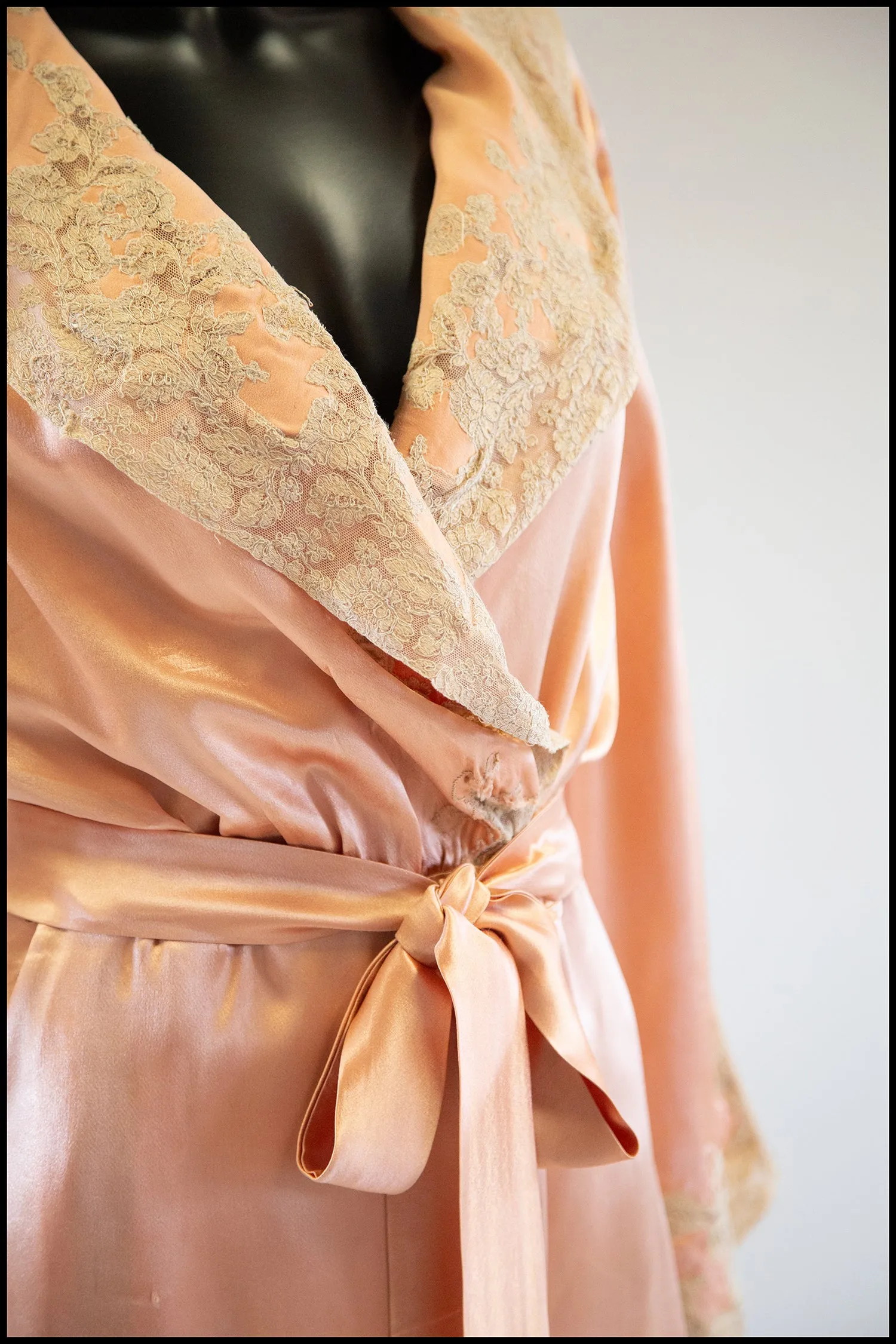 RESERVED Vintage 1940s Peach Satin Robe Jacket